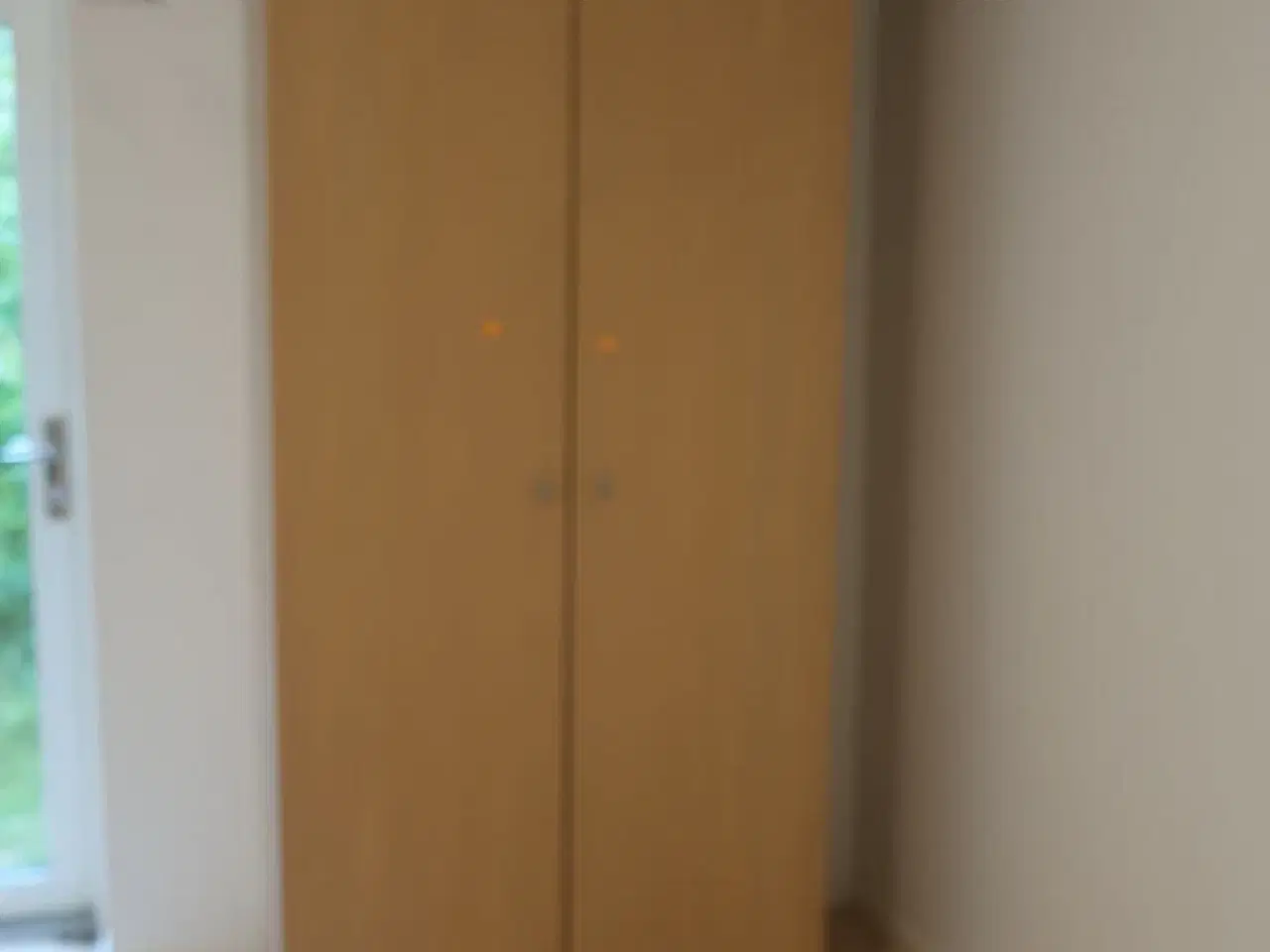 Billede 1 - Klædeskab