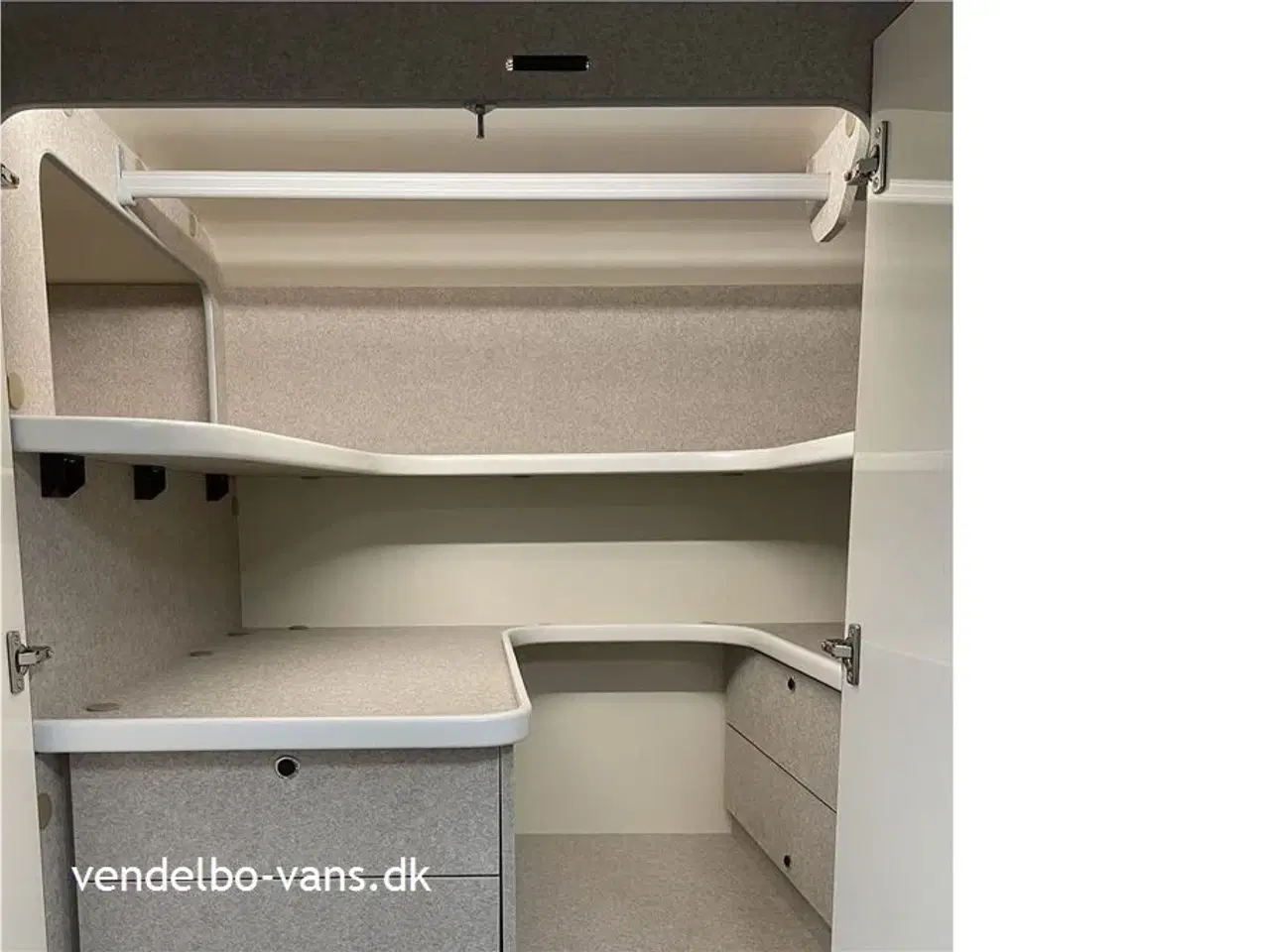 Billede 28 - 2025 - McLouis Mc4 Slim 337 Nem og handy - kort - lav - smal