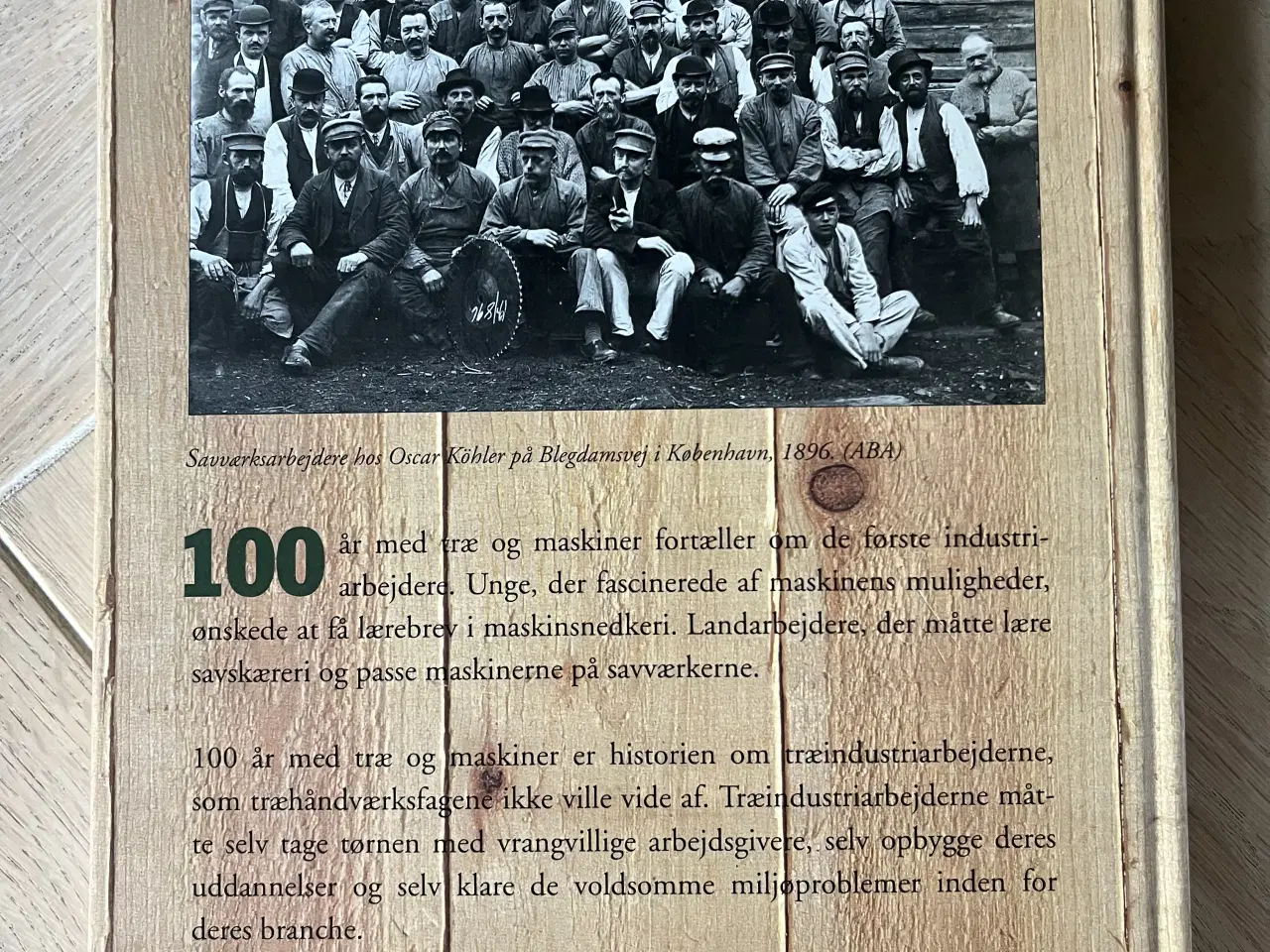 Billede 2 - 100 år med træ og maskiner
