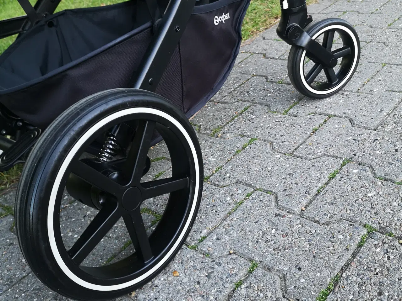 Billede 9 - Butik pris 4.100kr  Cybex Klapvogn