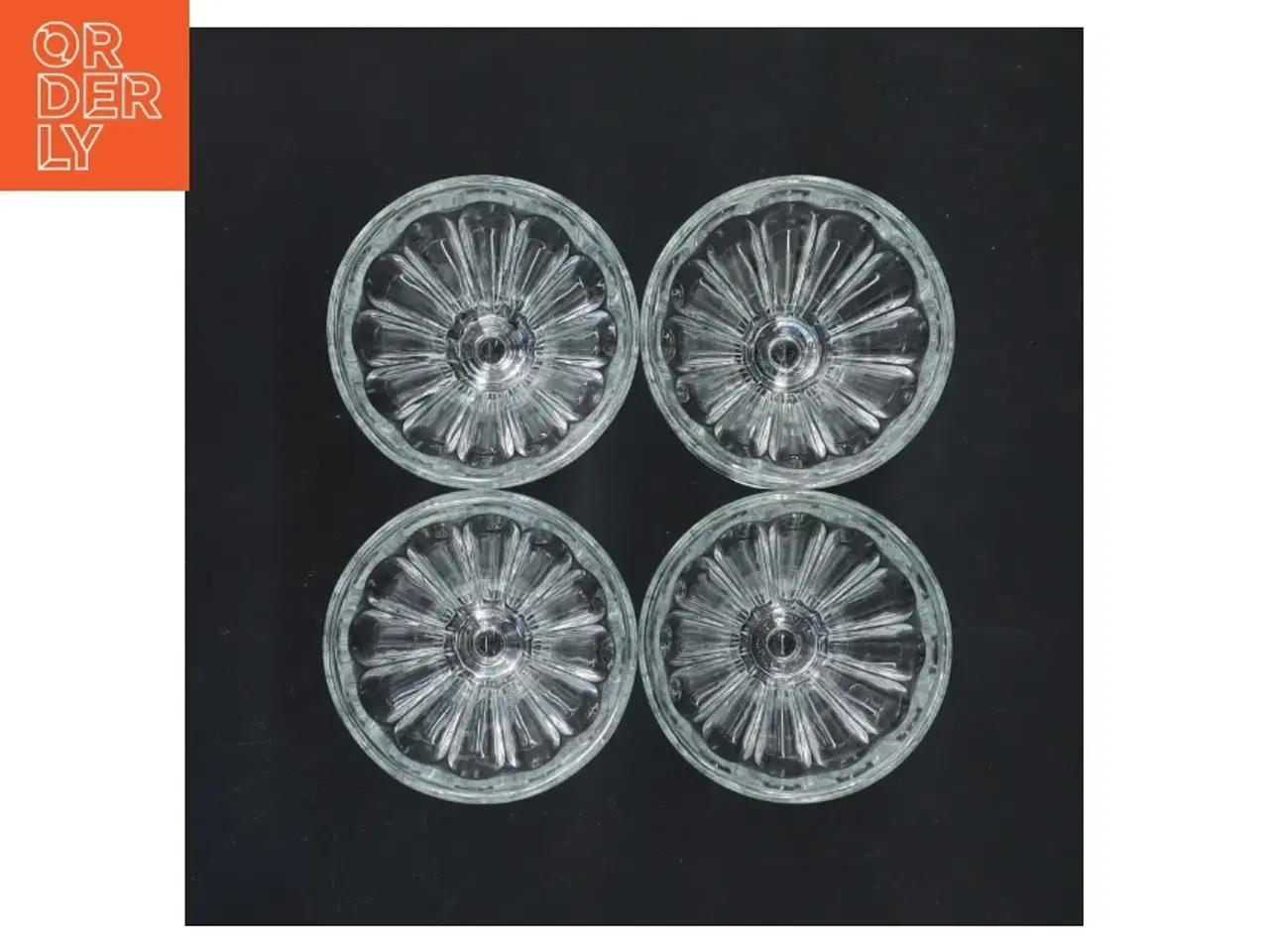 Billede 2 - Sæt af fire glas (str. 9,5 cm)