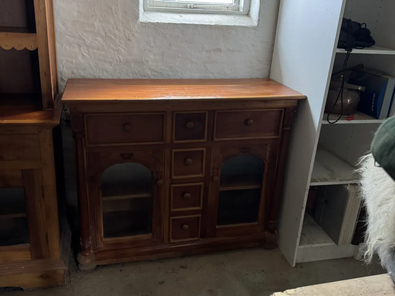Billede 2 - Skænk og reol