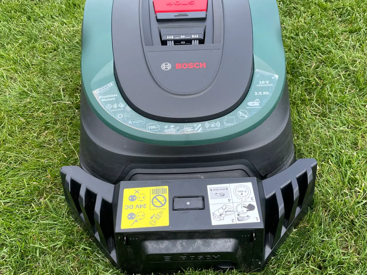 Billede 2 - Robotplæneklipper Bosch Indego M+ 700