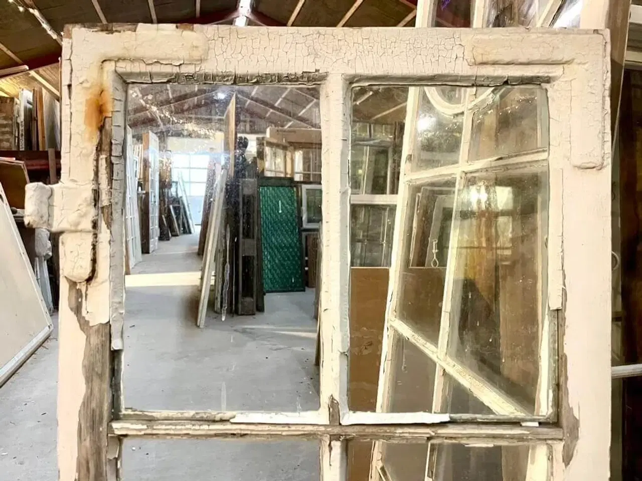 Billede 2 - 6-ruders vinduesramme m. blæst glas