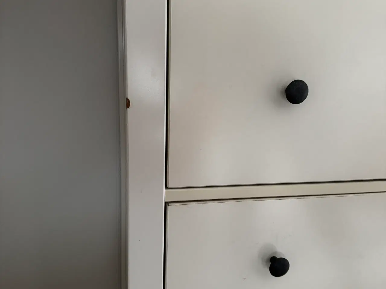 Billede 3 - Rummelig Ikea kommode 