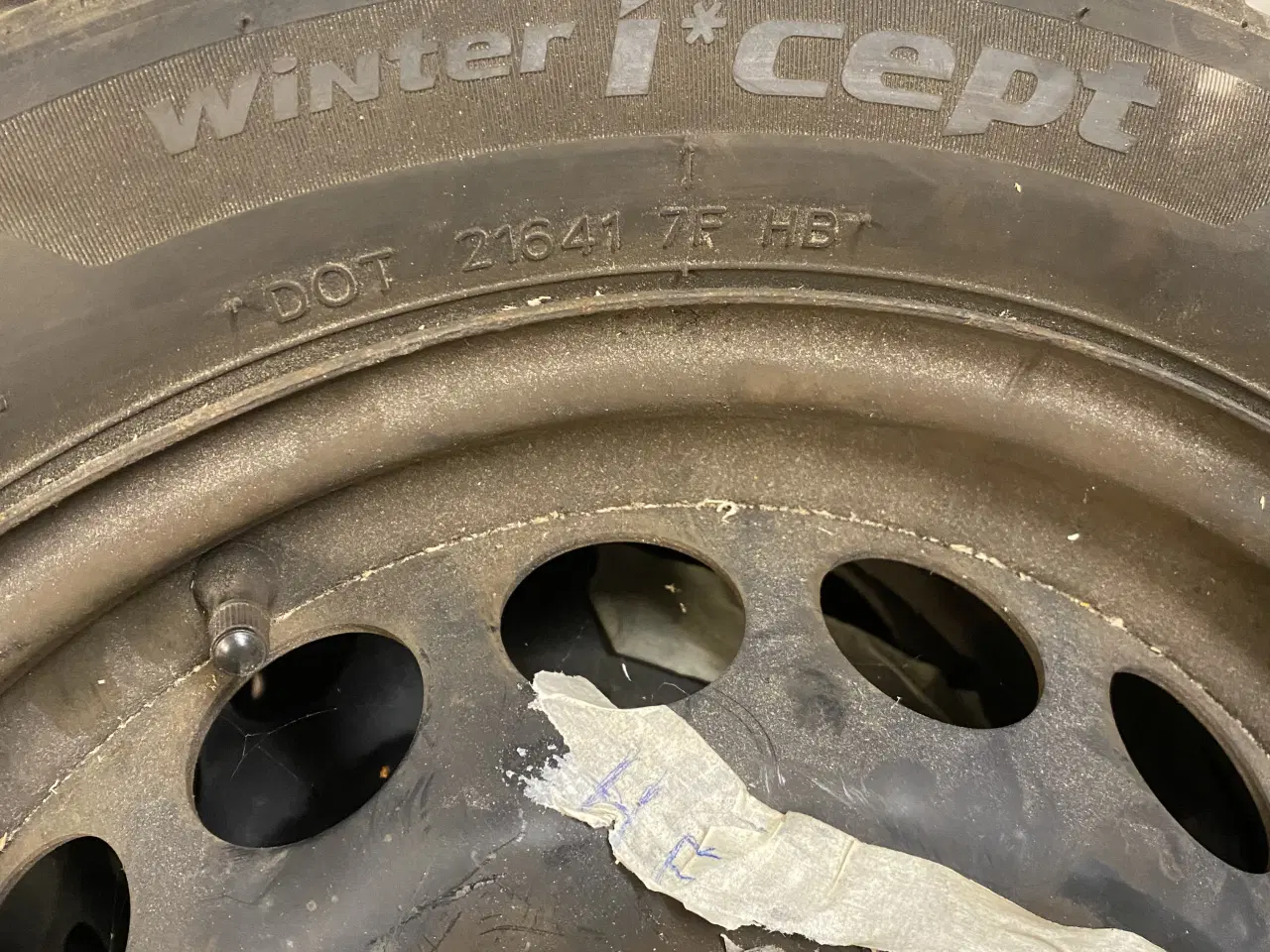 Billede 5 - Vinterdæk165/60/15 på stålfælge med meget mønster