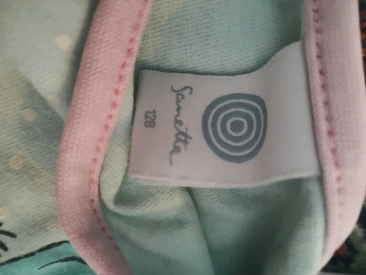 Billede 2 - Pakke med nattøj og smykkeskrin 5 kr ialt 🌸