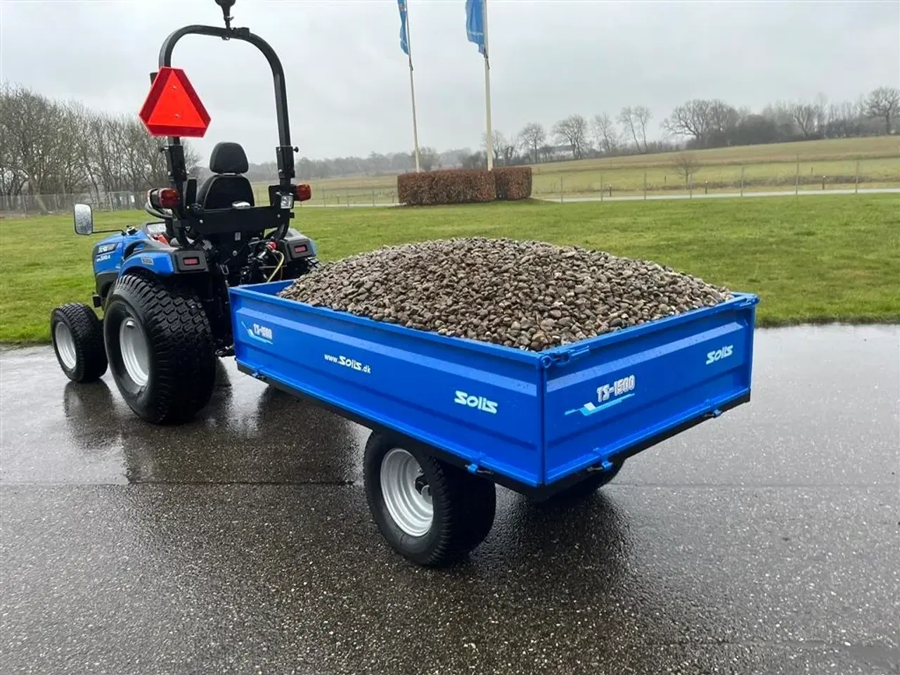 Billede 13 - - - - Solis TS1500 tipvogn med bagtip, aftagelige sider og fine brede dæk.