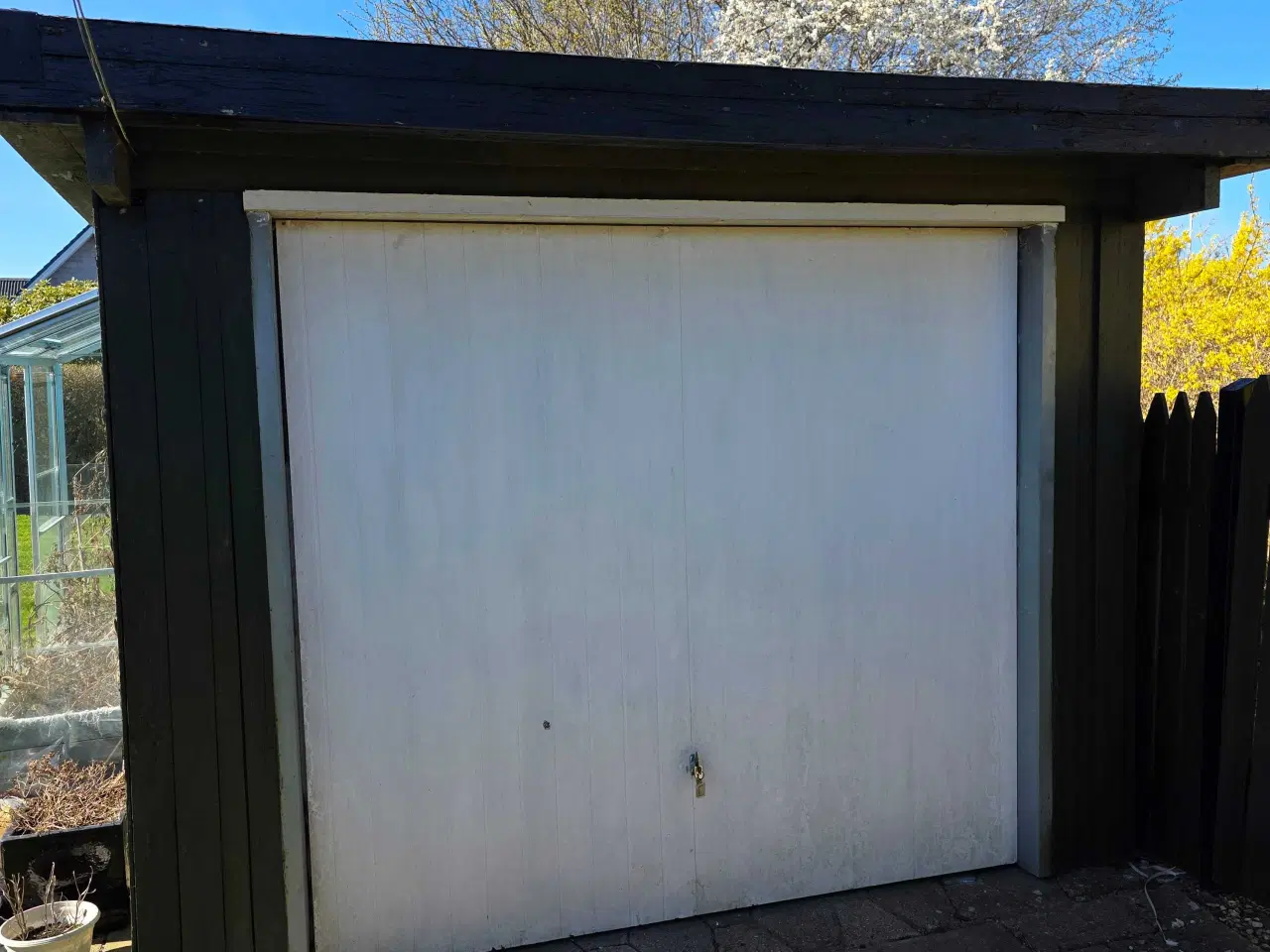 Billede 1 - Garage PILD selv ned! 