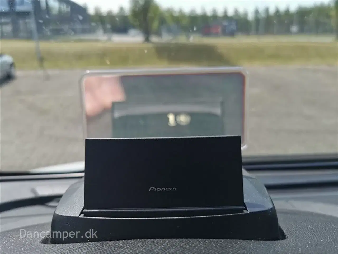 Billede 10 - 2022 - Weinsberg CaraCompact 600 MF "Pepper Edition"   Under klargøring! Flot Pepper Edition, 9-trin aut., Solcelle 180W, Lithiumbatteri 100Ah, El-trin, Navigation, Head-up display