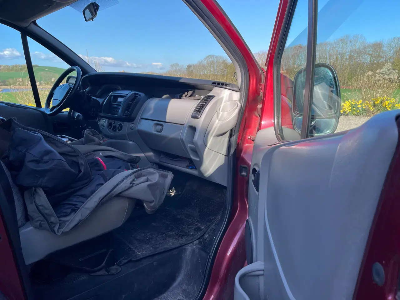 Billede 2 - Varebil med træk og nysynet