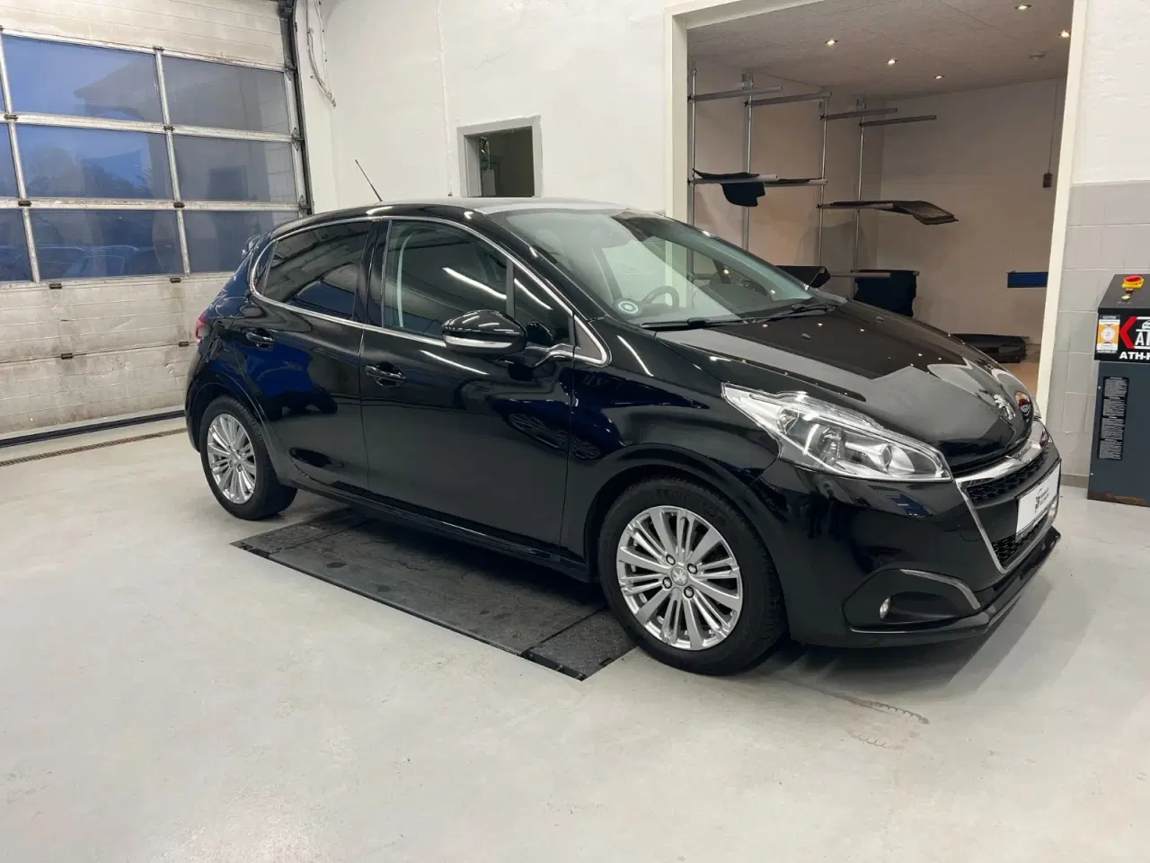 Billede 3 - Peugeot 208 1,5 BlueHDi 100 Prestige Sky