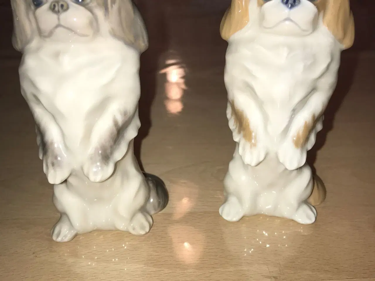 Billede 2 - Porcelæns Pekingesere.