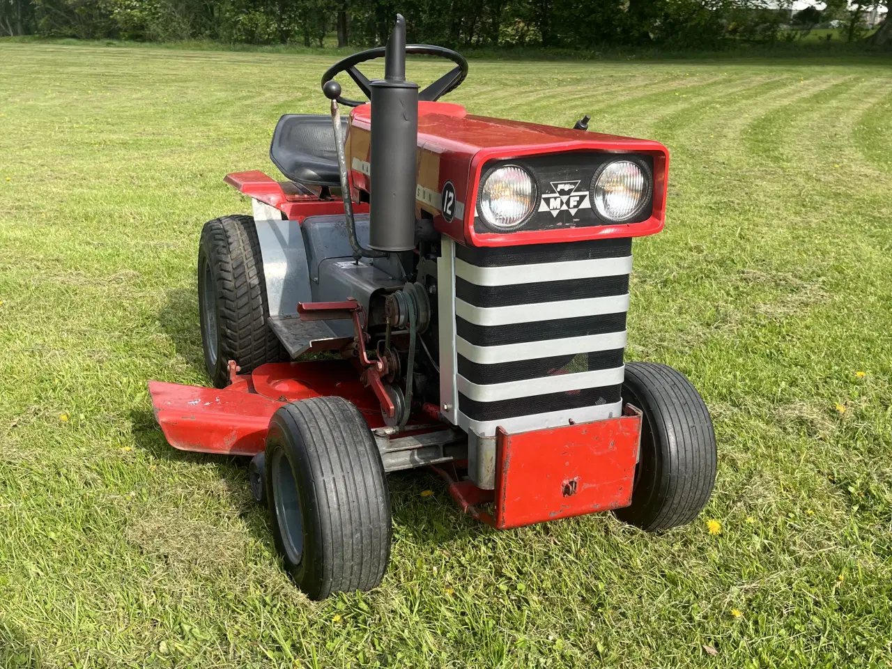 Billede 1 - MF12 havetraktor
