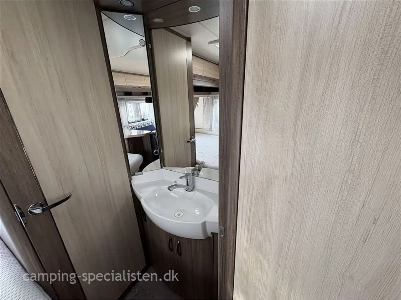 Billede 11 - 2017 - Hobby De Luxe 560 KMFe   Hobby De Luxe 560 KMFe 2017 - Se den nu hos Camping-Specialisten.dk