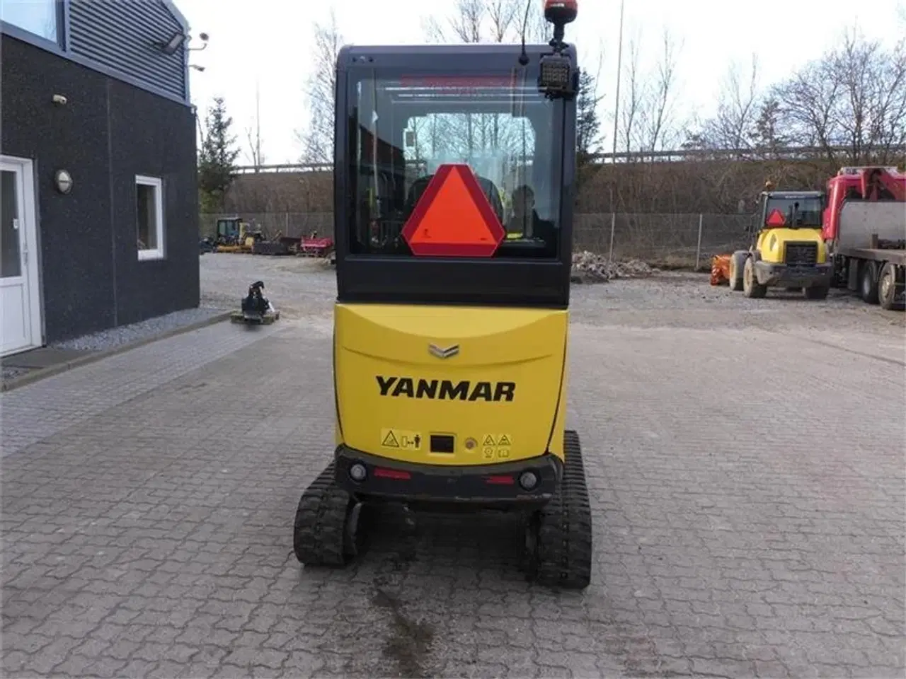 Billede 5 - Yanmar SV 19 VT 2 dobbeltvirkende udtag  og tiltmanfæste