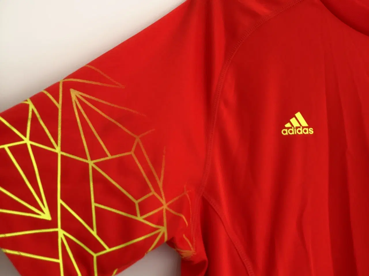 Billede 2 - Adidas climate orangerød sportsbluse str L