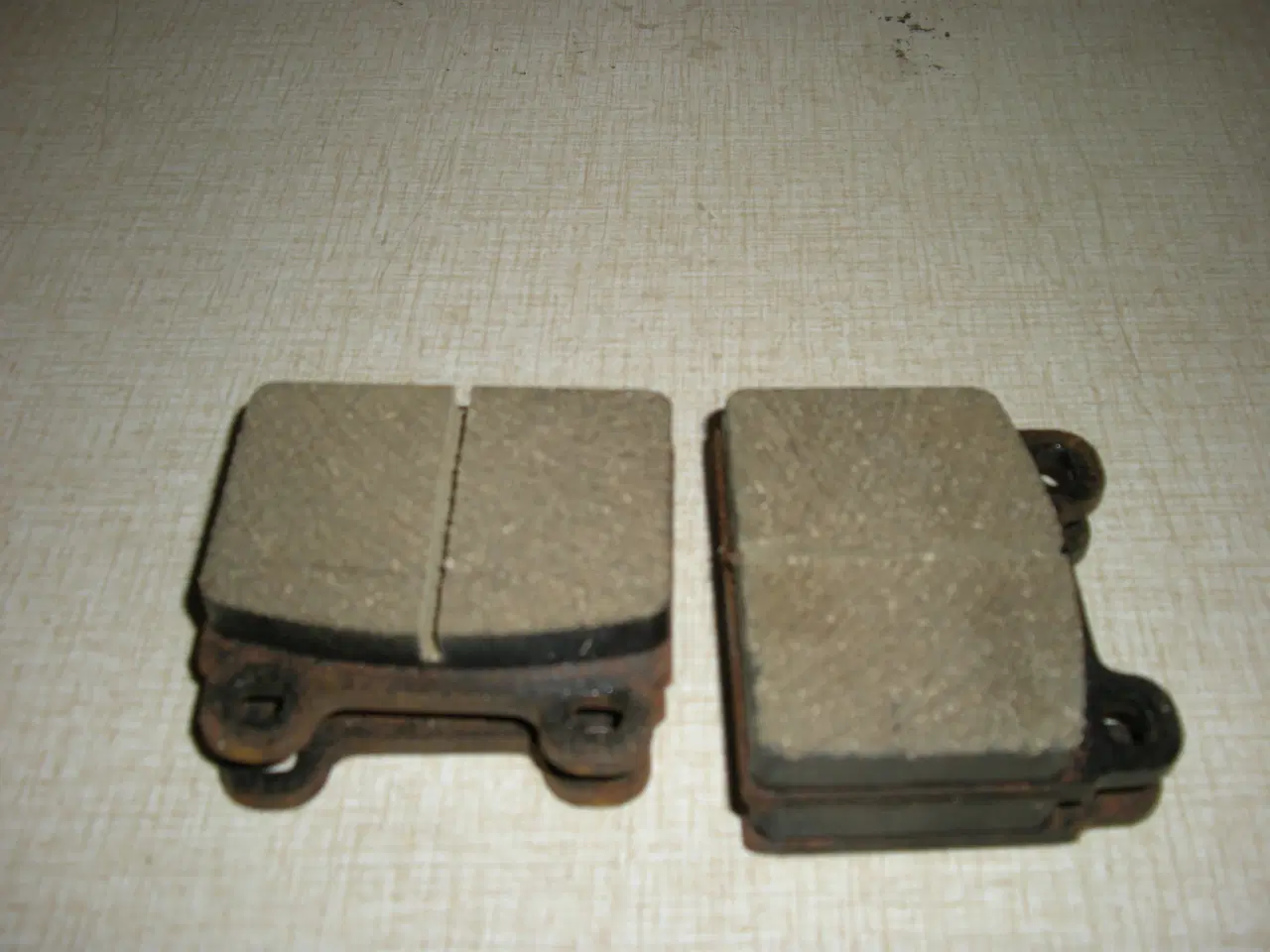 Billede 1 - Bremseklodser for og bag Mercedes /8