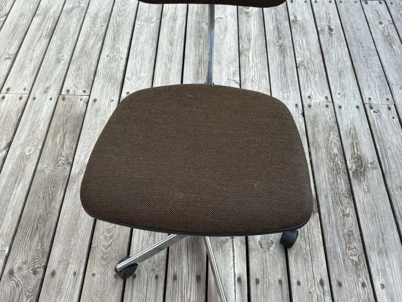 Billede 1 - Pæn KEVI kontorstol med 5 hjul
