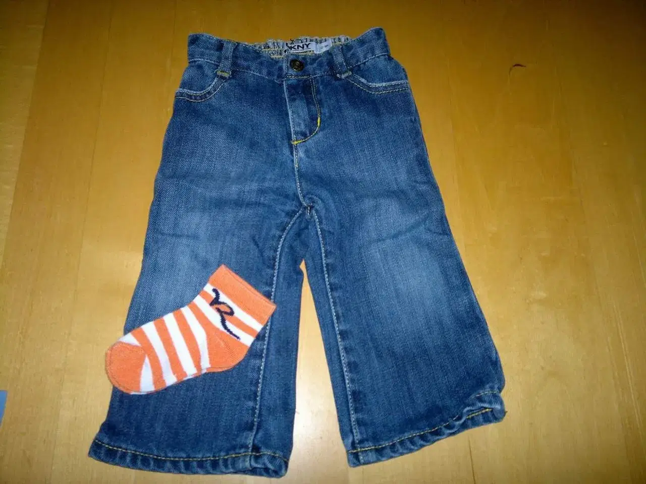 Billede 1 - DKNY Donna Karan jeans  str 80