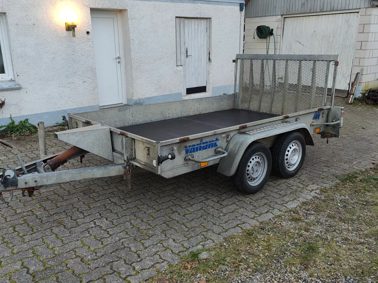 Billede 1 - Nysynet Variant 2000kg maskintrailer med tip