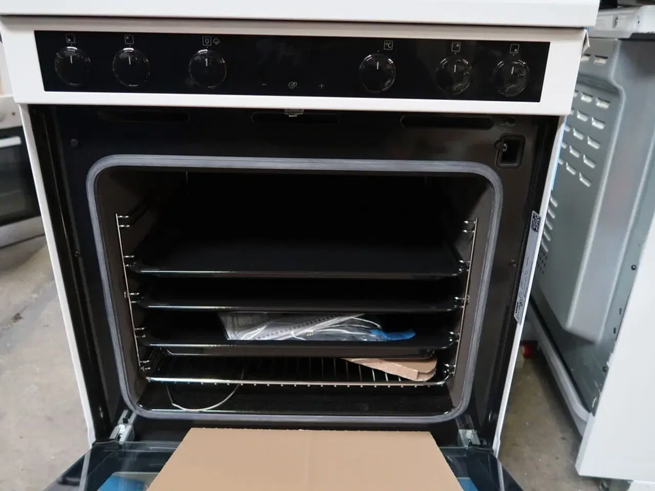 Billede 3 - Keramisk komfur VOSS VKK65340HV