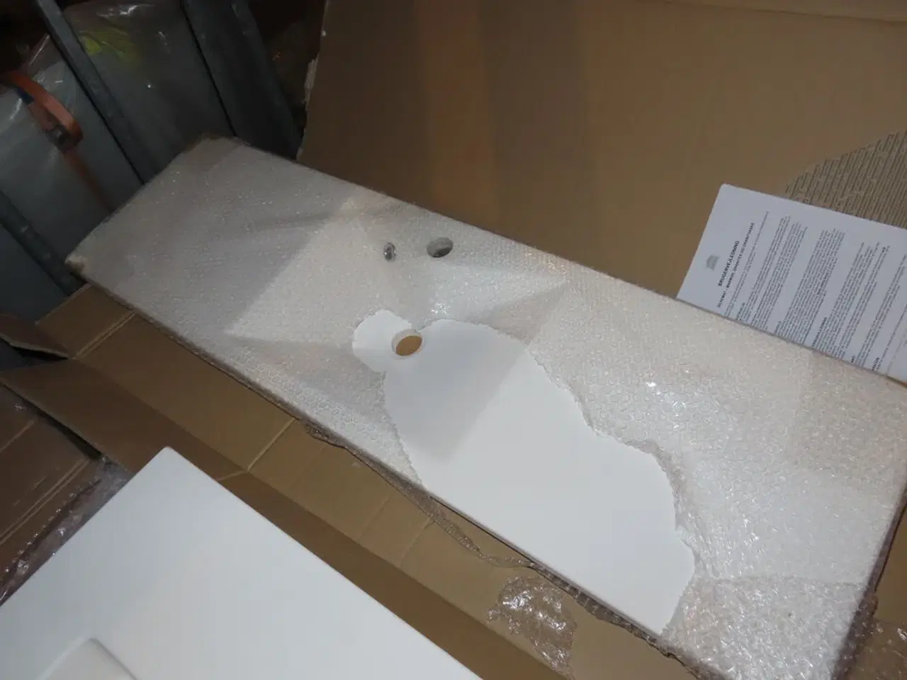 Billede 2 - 9 stk. Bordplader med integreret vask