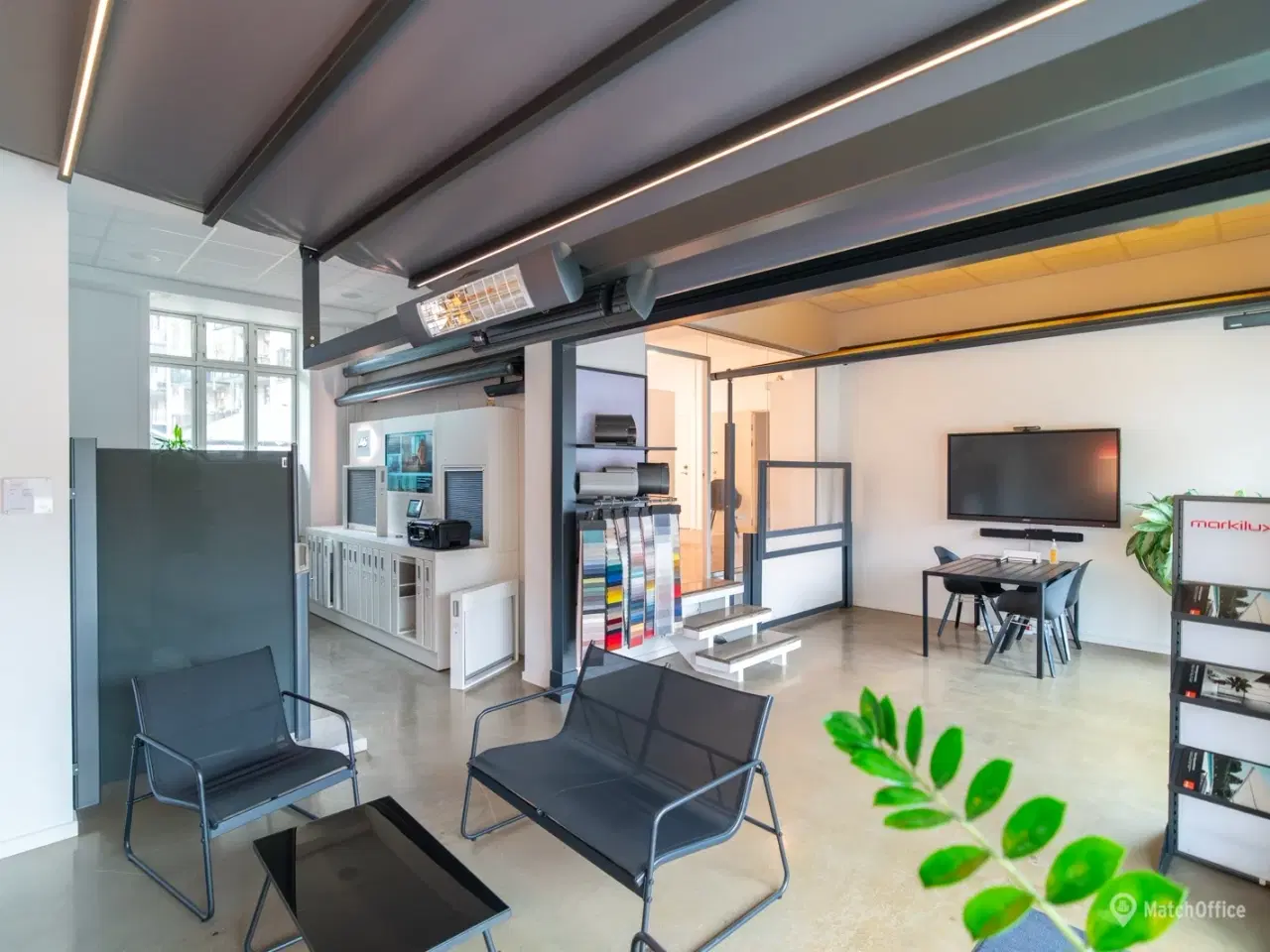 Billede 5 - SÆLGES: Gennemlyst og præsentabelt erhvervslejemål med markant facade – tæt ved Ryparken Station