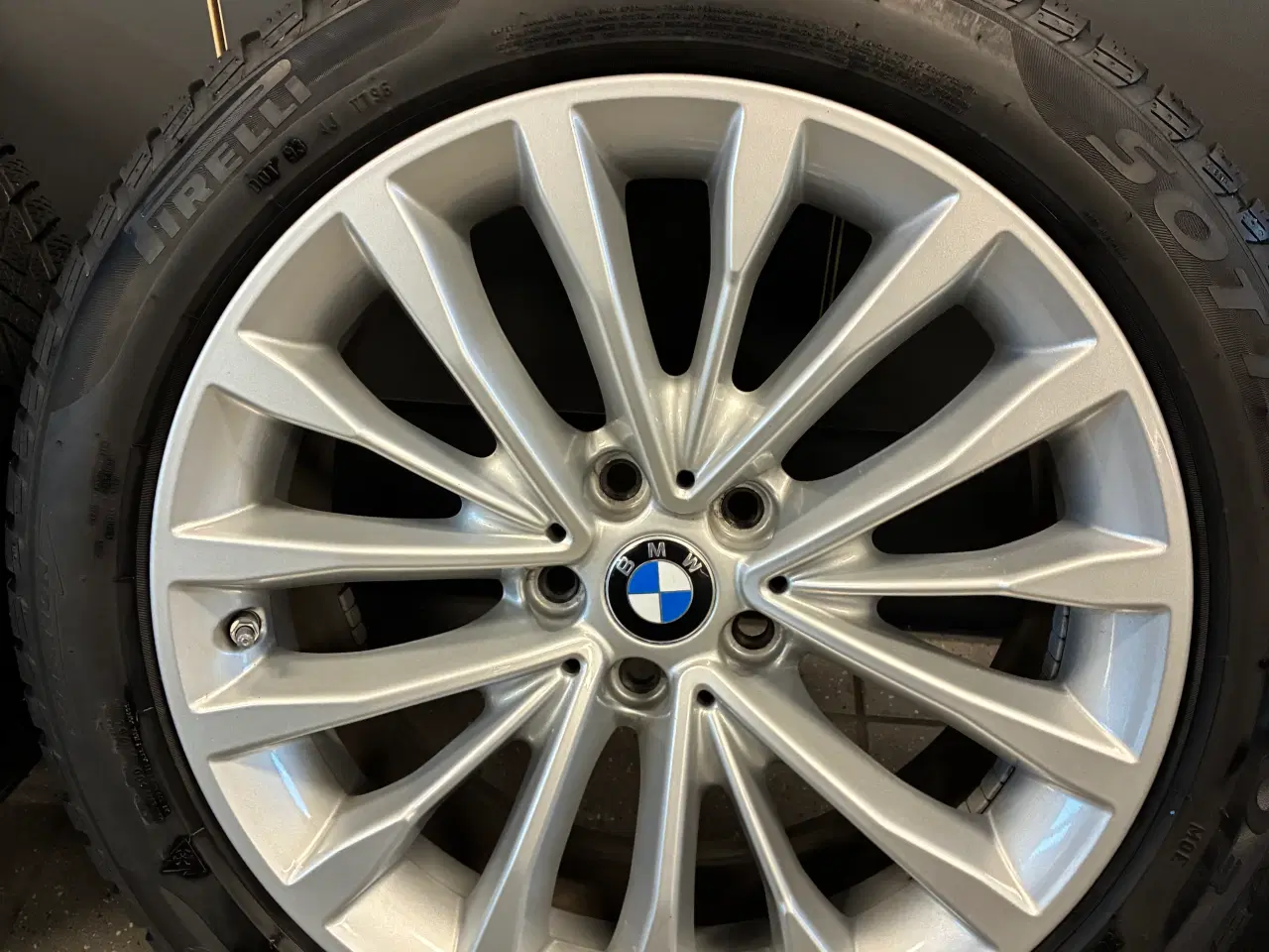 Billede 6 - Vinterhjul uden ridser, 18" til BMW G30 og G31