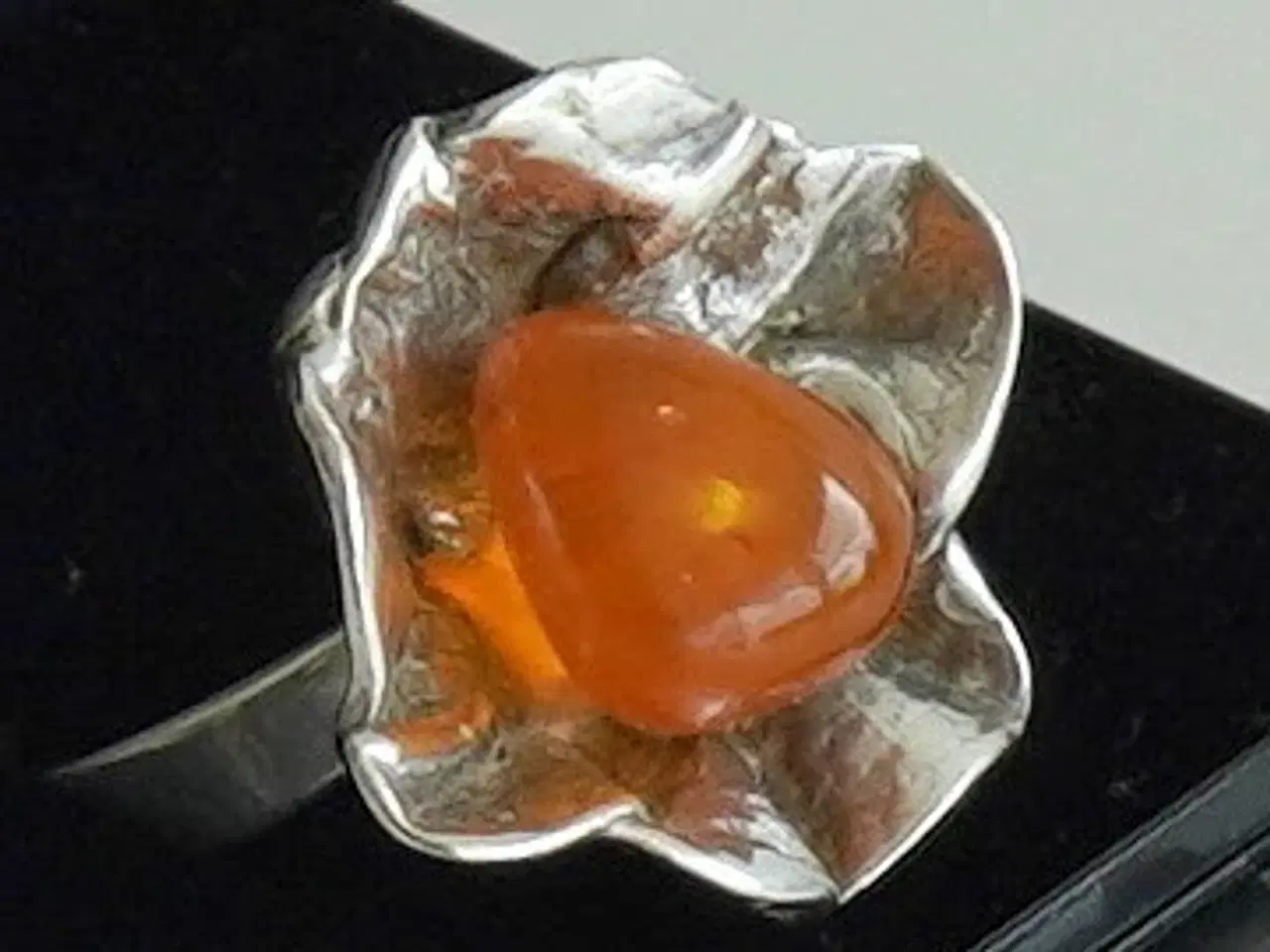 Billede 11 - Sølv ring med rav - str. 58