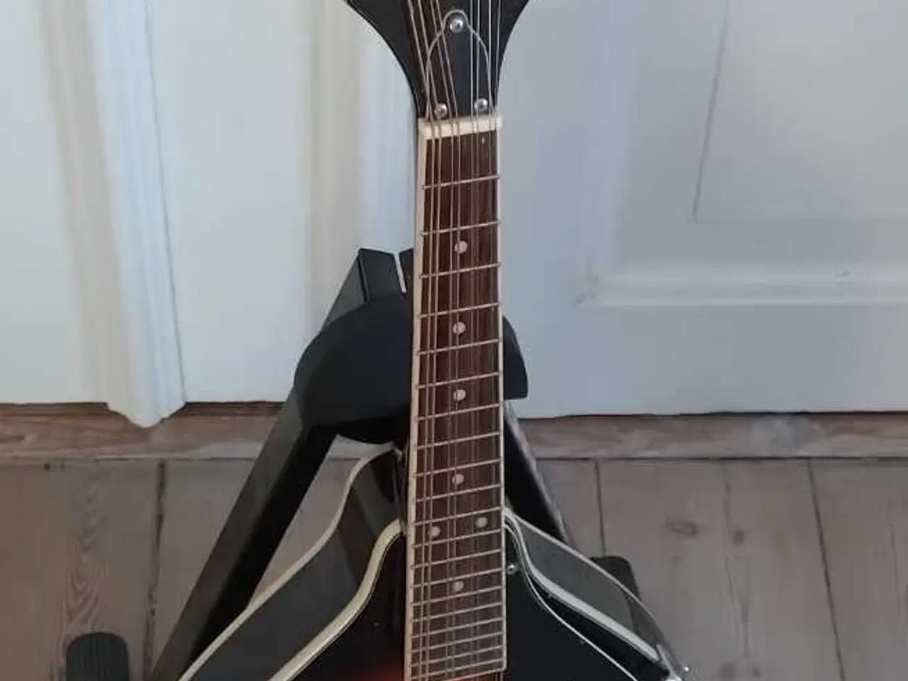 Billede 1 - Næsten som ak/el mandolin m taske 