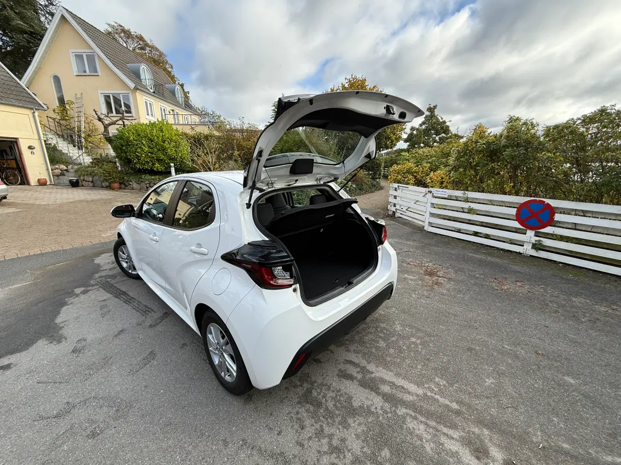 Billede 11 - Toyota Yaris hybrid e-active 1.5  26 tkm