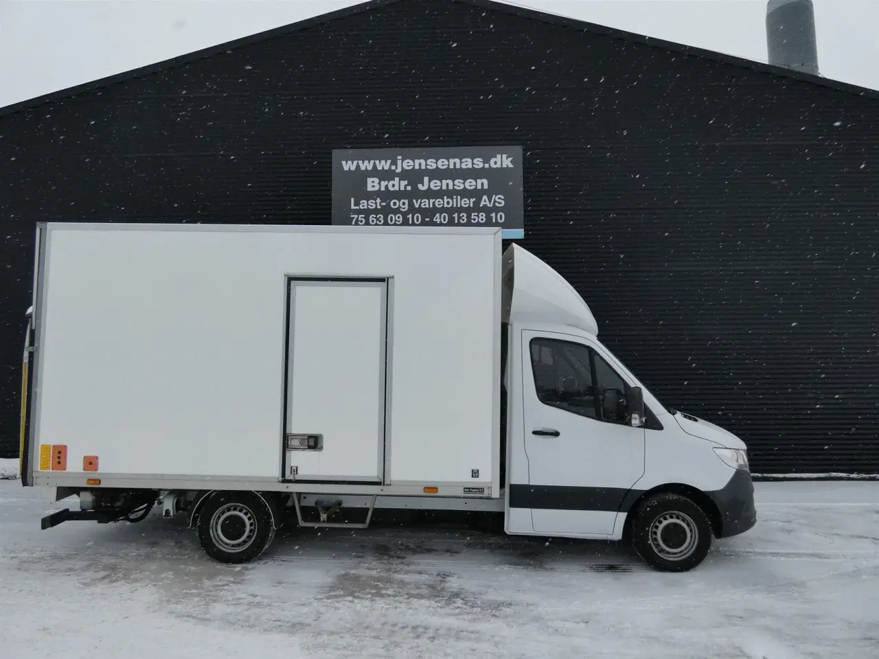 Billede 2 - Mercedes-Benz Sprinter 314 2,1 CDI Alu.kasse m./lift 9G-Tronic 143HK Ladv./Chas. Aut.