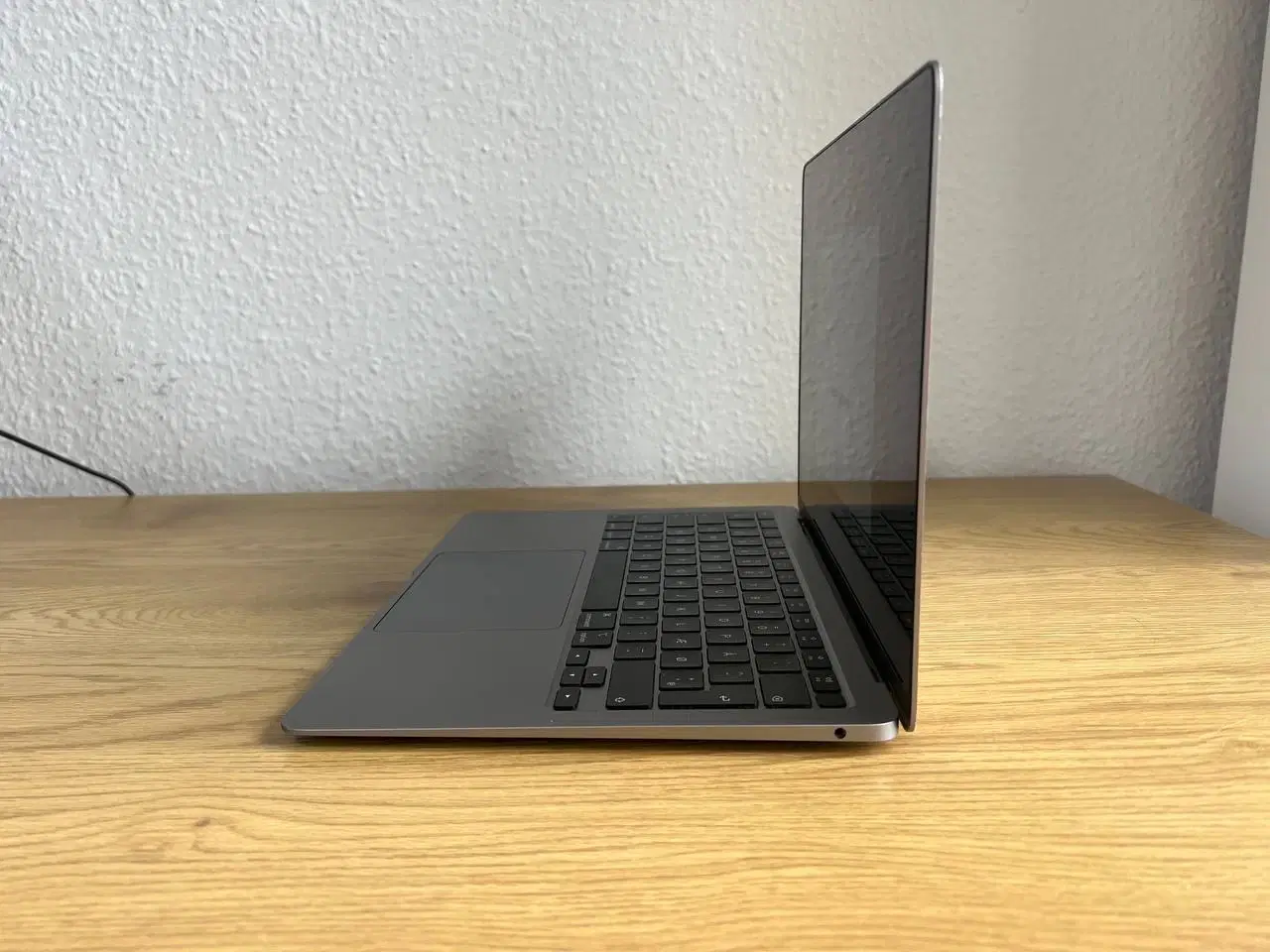 Billede 3 - MacBook Air 13” (2020, Intel Core) – Perfekt