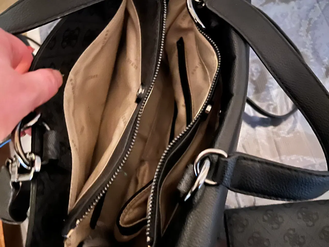 Billede 4 - Guess taske og pung 