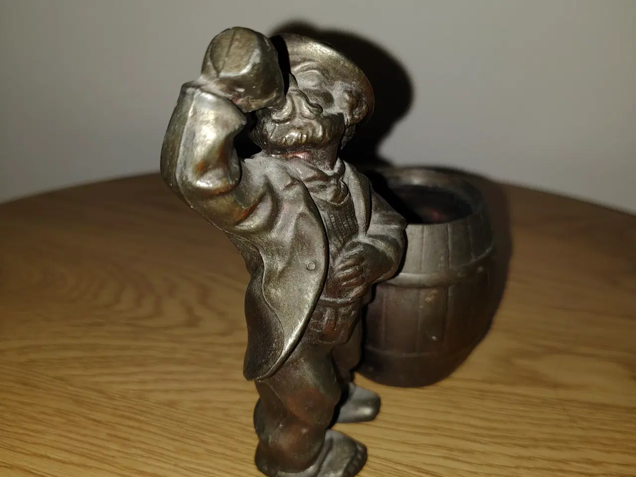 Billede 4 - Den tørstige mand figur