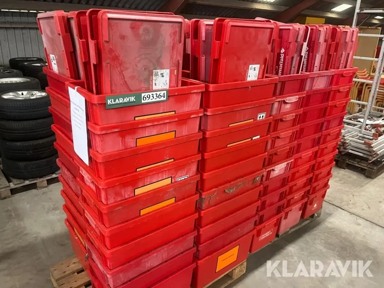 Billede 1 - Røde plastkasser Med låg 42liter 100styk