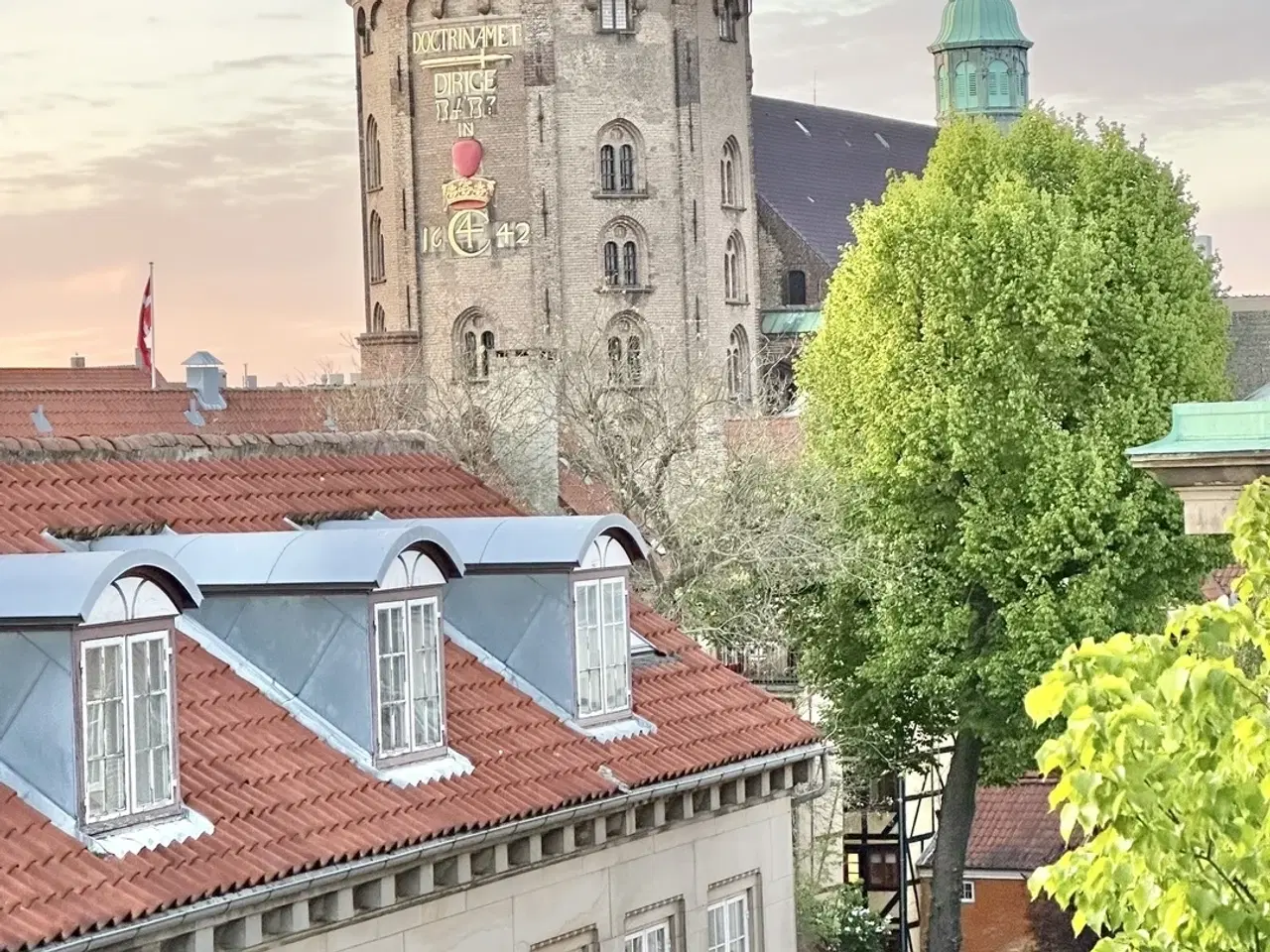 Billede 11 - Komplet nyrenoveret 100 m2 øverst oppe udsigt til Runde Tårn