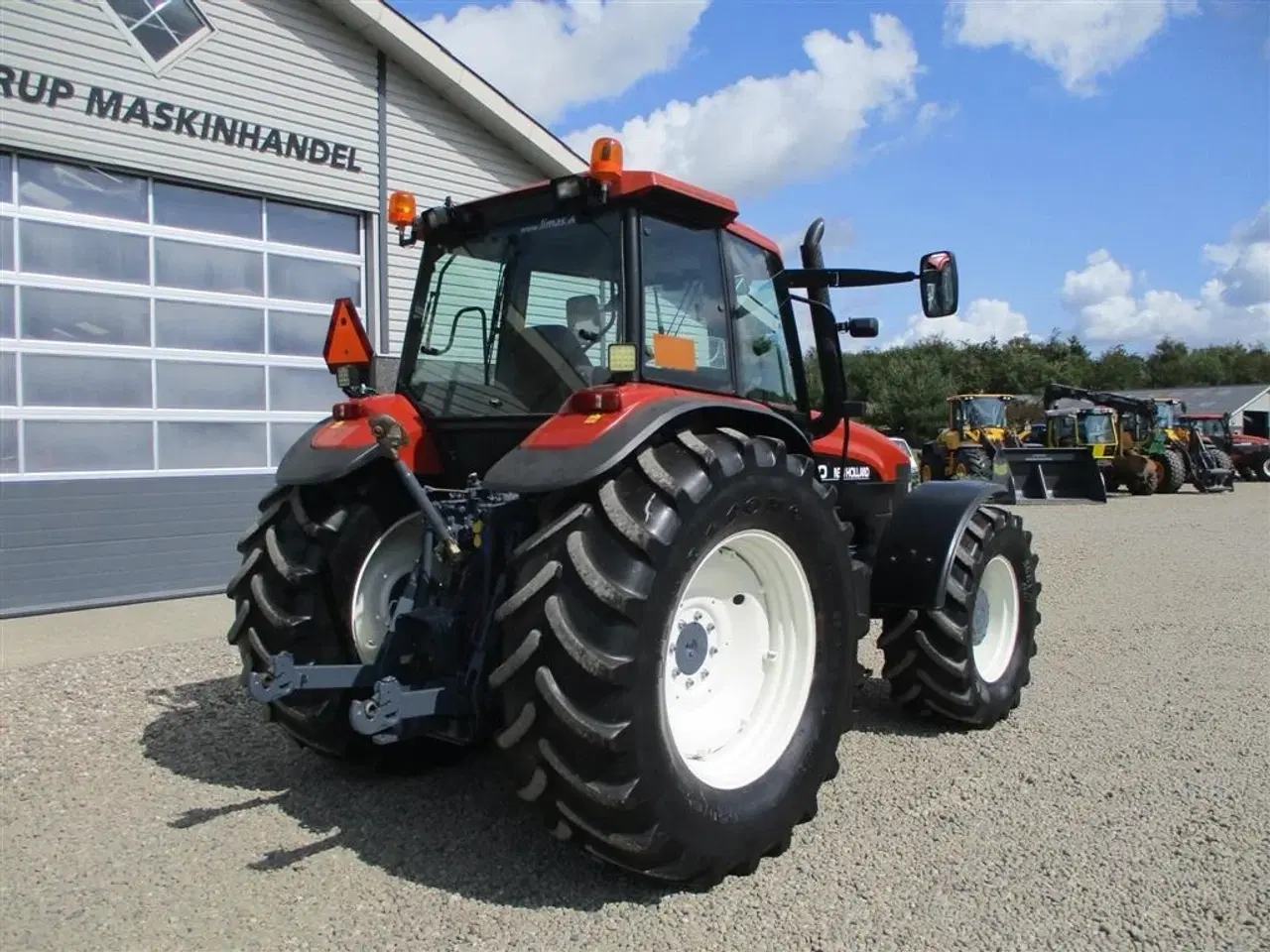 Billede 15 - New Holland M160 Velkørende og stærk traktor