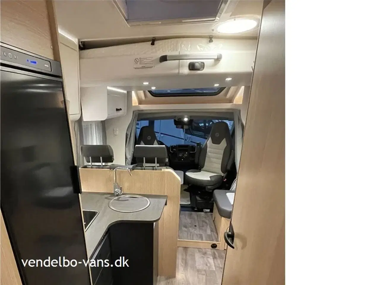 Billede 9 - 2026 - SunLight T 66 Aut. Enkeltsenge med en længde på kun 6,99 m- sænkeseng - 5. selepladser