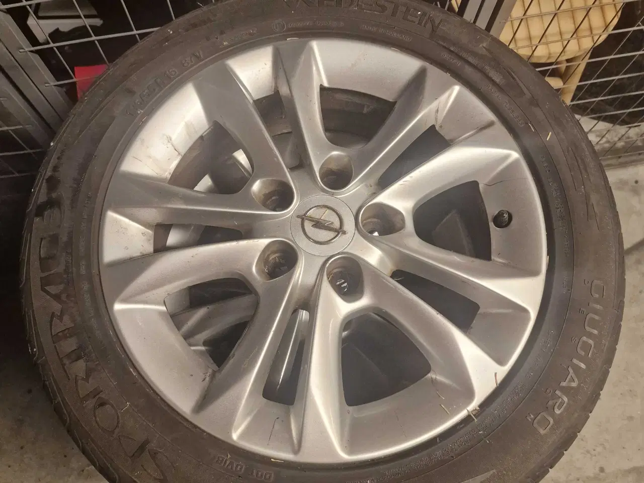 Billede 1 - Orginale Opel Fælge med dæk.