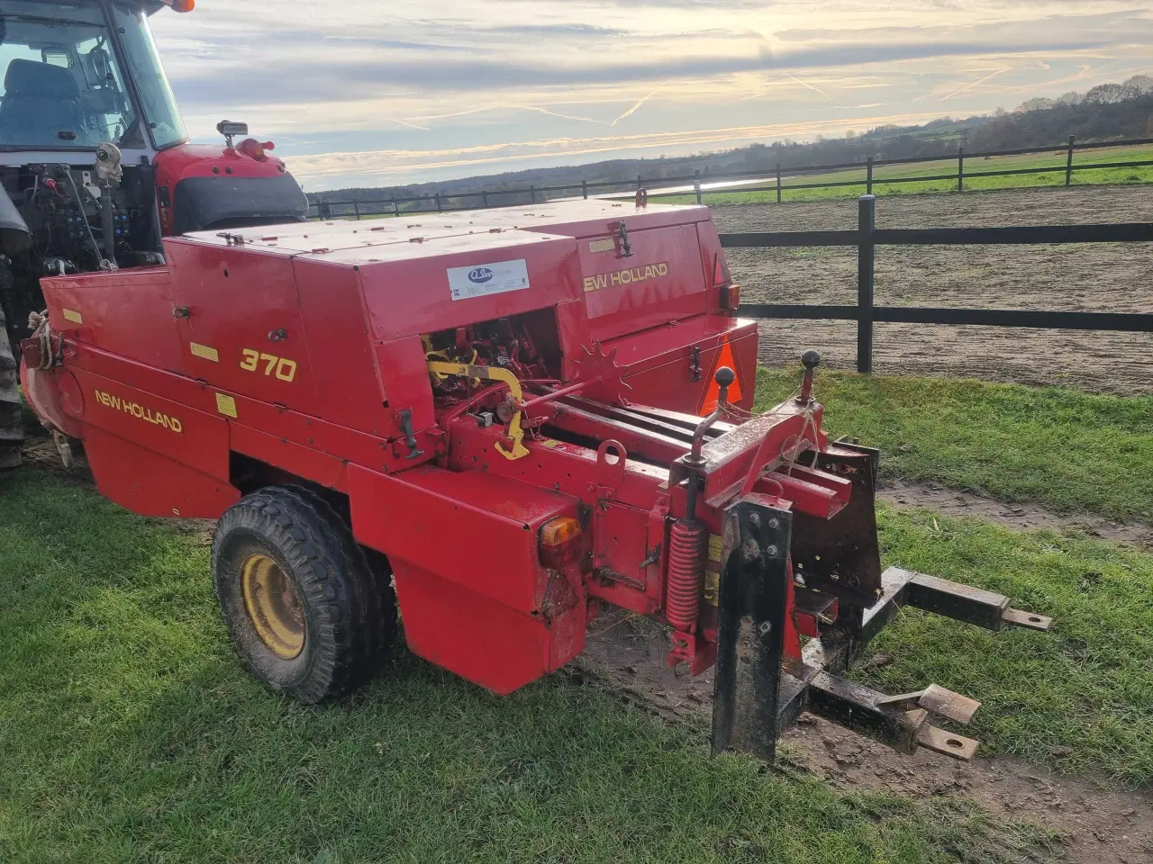 Billede 4 - NH 370 ballepresser