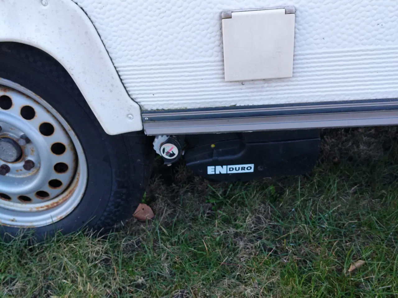 Billede 5 - Campingvogn med mover og enkelt senge