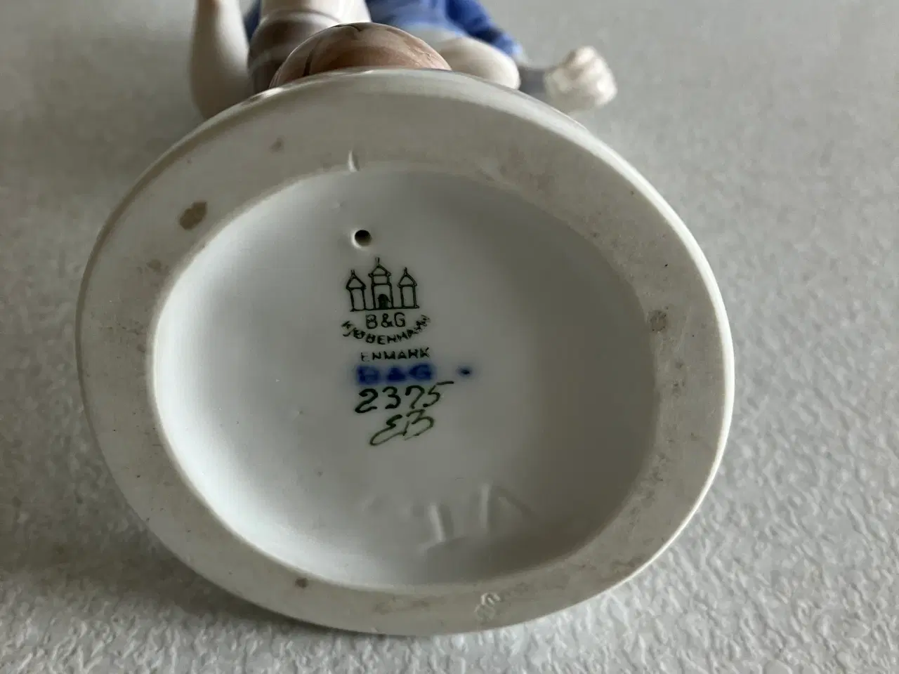 Billede 4 - Fodboldspiller i fra B&G porcelæn fejlfrit designe