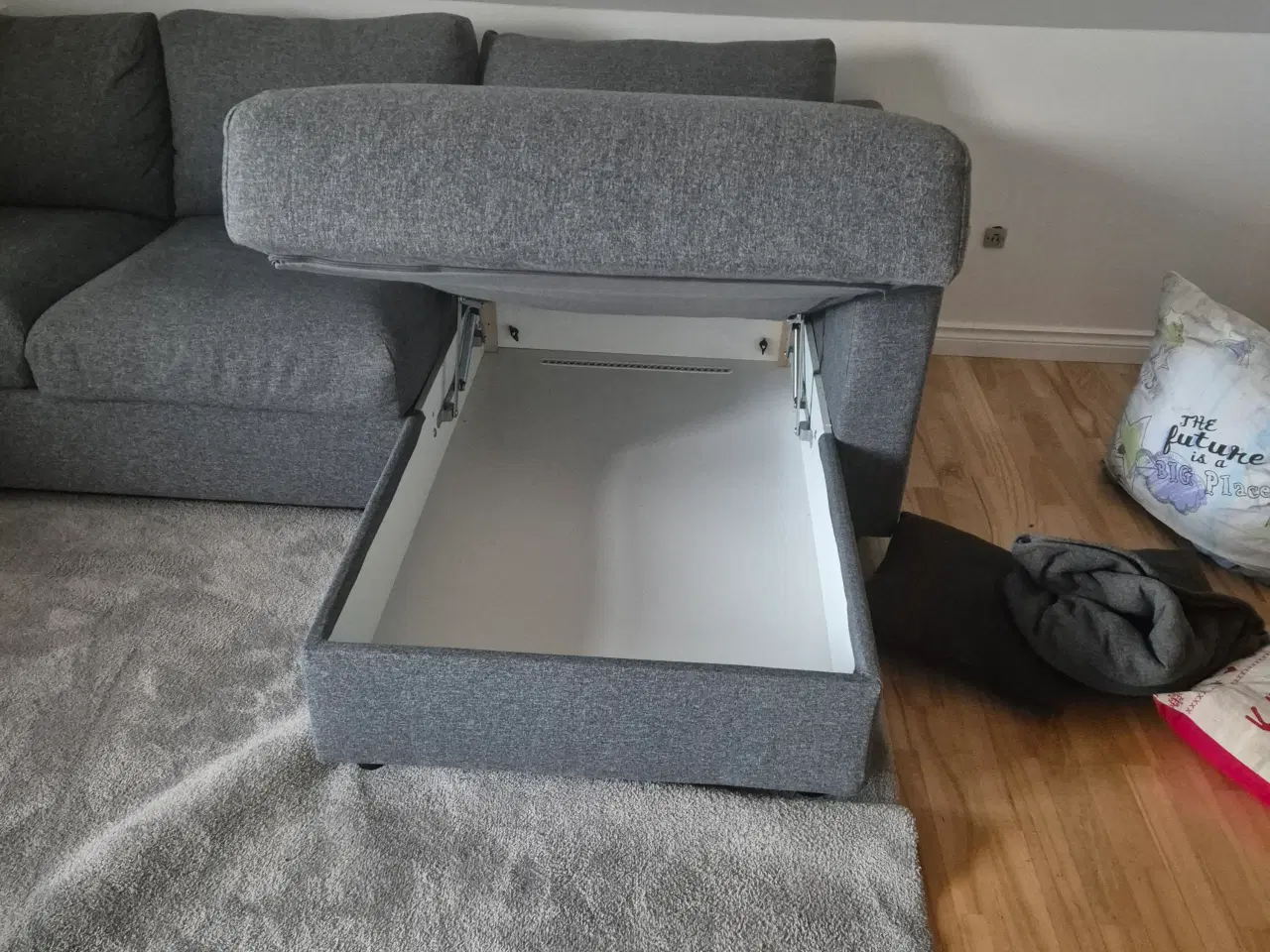 Billede 1 - Stor sofa med chaiselong 