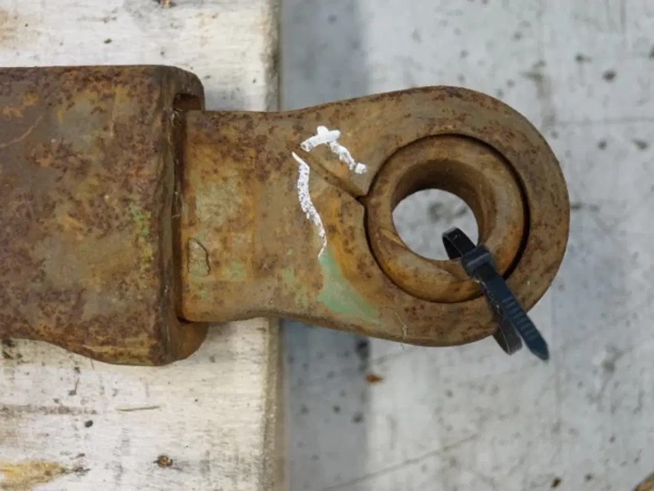 Billede 11 - John Deere 4040 L.H. Liftarm AR80667