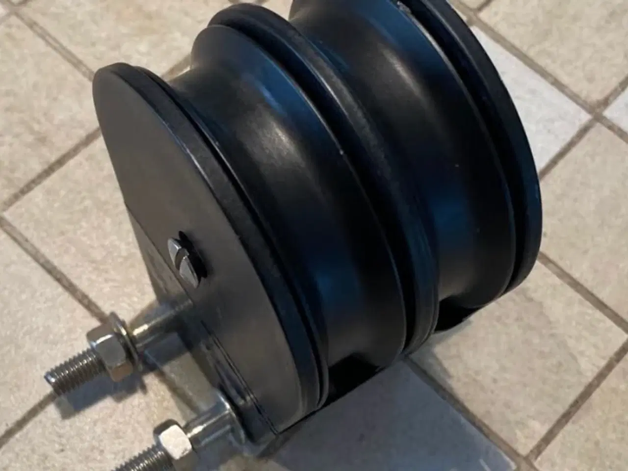 Billede 3 - Dobbelt fodblok Frederiksen 75 mm.