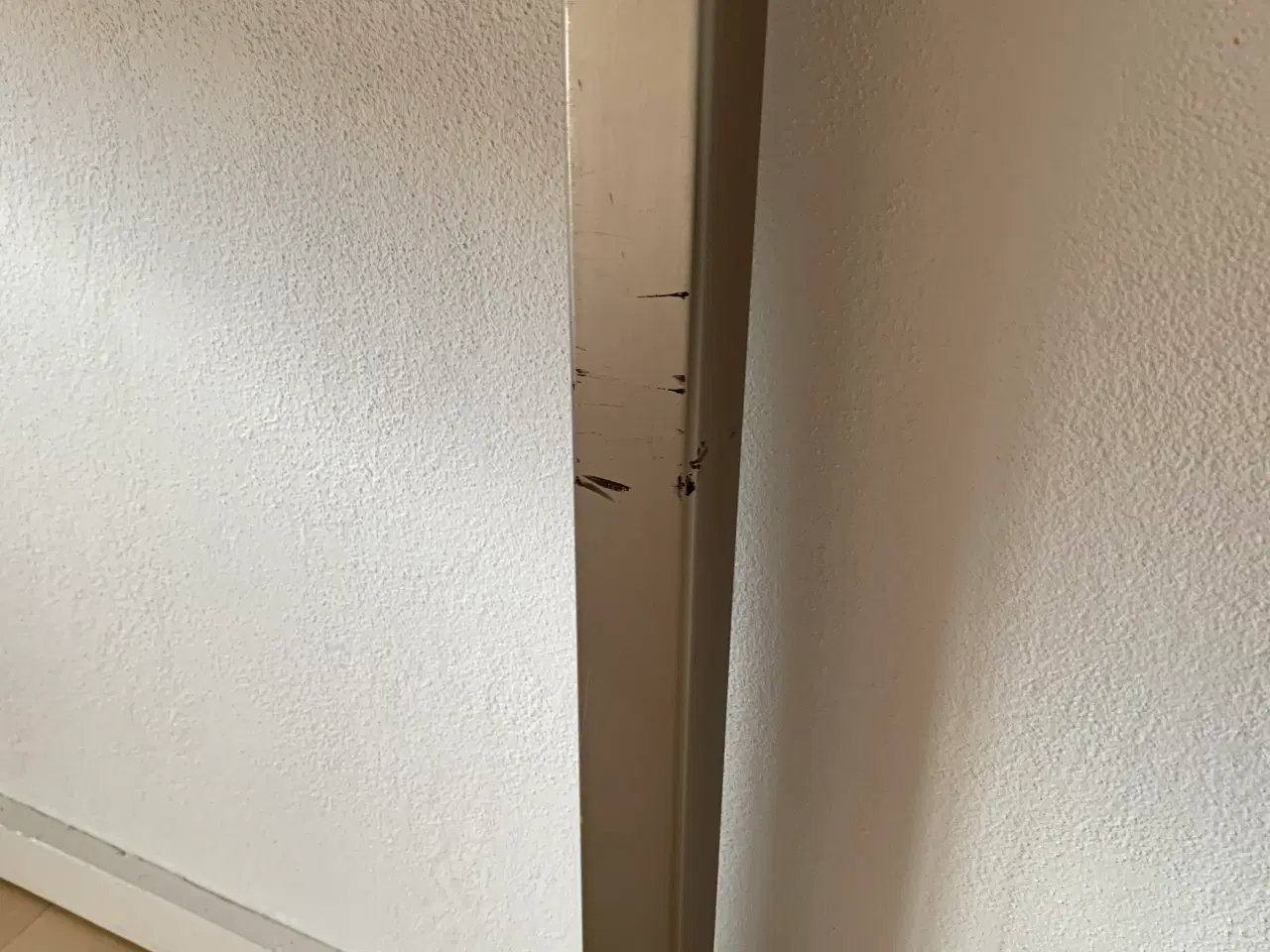 Billede 4 - Spisebord hvid 