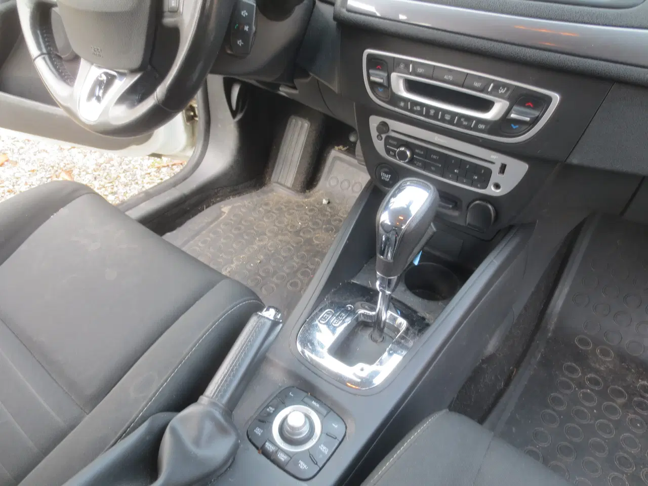 Billede 14 - Renault Megane 1.5 DCI 110 Hk. Årg 15. Stc Aut.