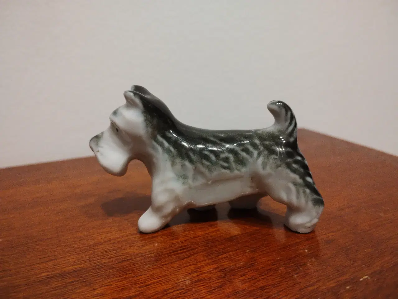 Billede 1 - Lille porcelæns hund